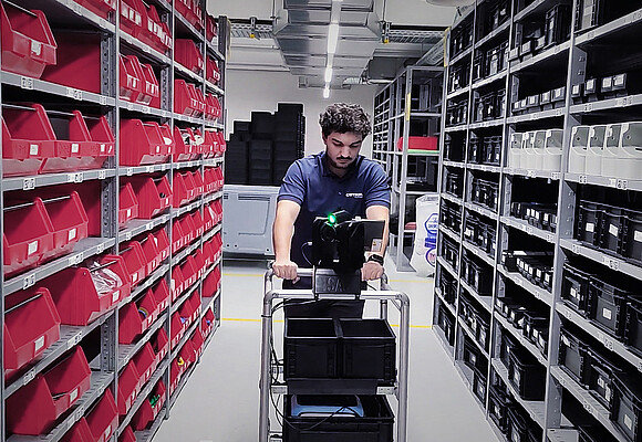 [Translate to Englisch:] CAPTRON Solutions mobiles Pick-by-Light System ISAC